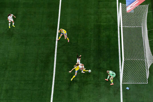 Clara Mateo of France scores 0-1