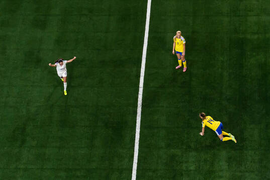 Smilla Holmberg and Nathalie Björn of Sweden look dejected