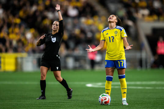 Felicia Schröder of Sweden looks dejected