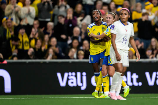 Evelyn Ijeh and Filippa Angeldahl of Sweden celebrates
