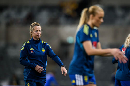 Assistant coach Johanna Almgren of Sweden