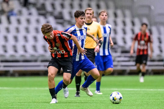 Brommapojkarnas Oliver Djurci och IFK Göteborgs Daniel Rizk