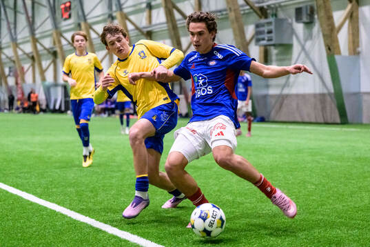 Bröndbys Julius Sonnenborg och Vålerengas Gustav