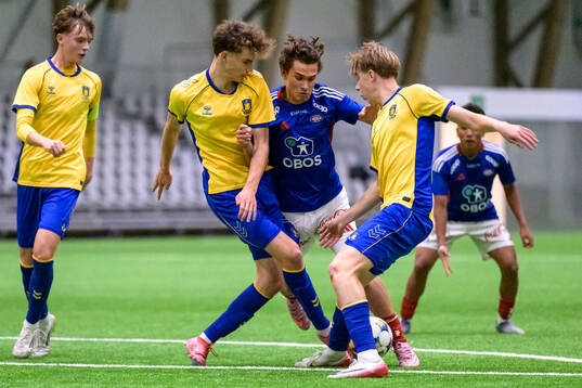 Bröndbys Raphael Canut och Vålerengas Gustav Stackowski