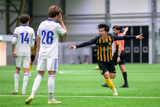 Hammarbys Akira Imamura jublar