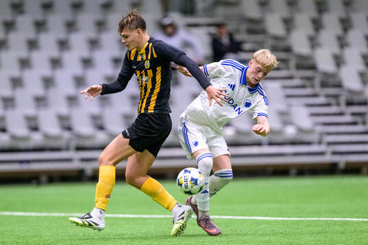 Hammarbys Anton Smirnoff och FC Köpenhamns Teo Reeh