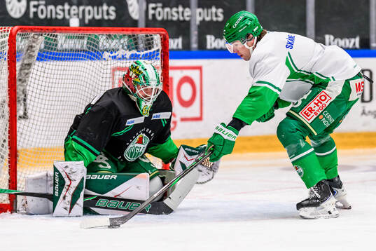Målvakt Christoffer Rifalk och Albin Sundsvik