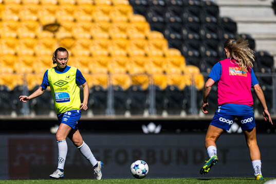 Kristine Hustveit Nybru of Haugesund warms up