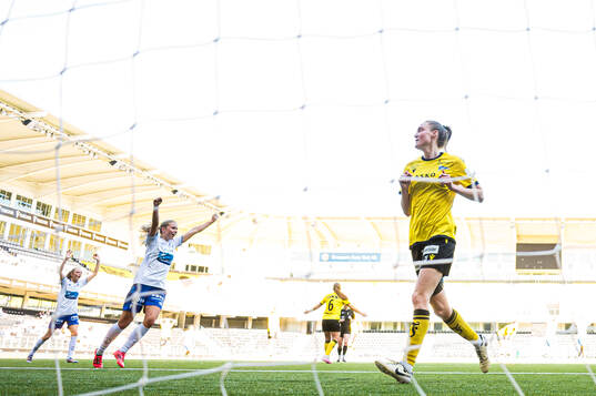Kristina Svandal of Haugesund celebrates the 1-1 goal while