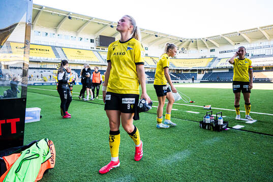 Rebekka Ausland of Start looks dejected