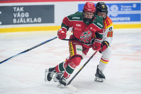 Modos Lovisa Engström och Brynäs Ebba Hesselvall