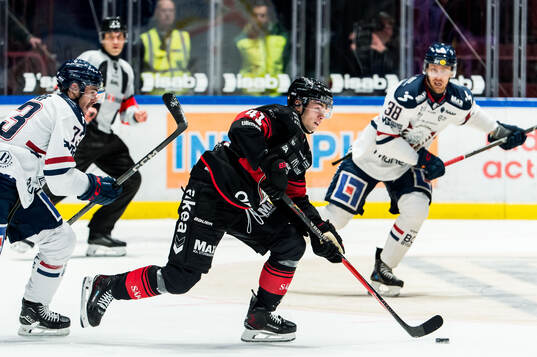 Malmö Redhawks Isac Born och Linköpings Nicholas Shore