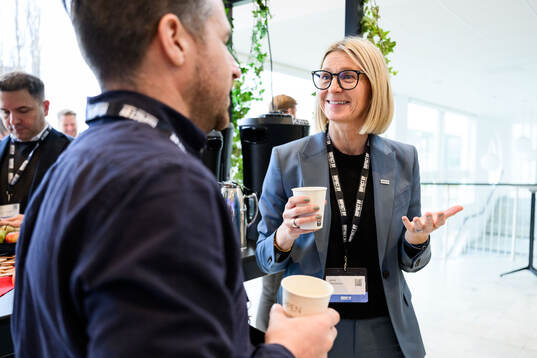 Jenny Silfverstrand, VD SHL vid ett mingel