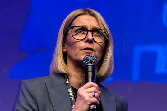 Jenny Silverstrand, VD SHL