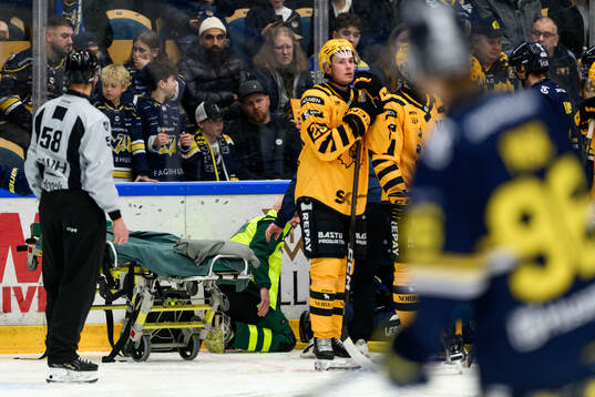 HV71s Oskar Stål-Lyrenäs får vård