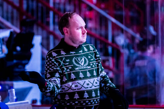 Färjestads materialare med jultröja