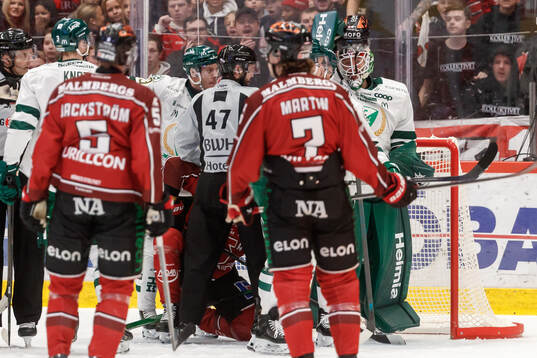Färjestads målvakt Emil Larmi