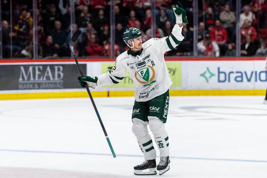 Färjestads Magnus Nygren jublar