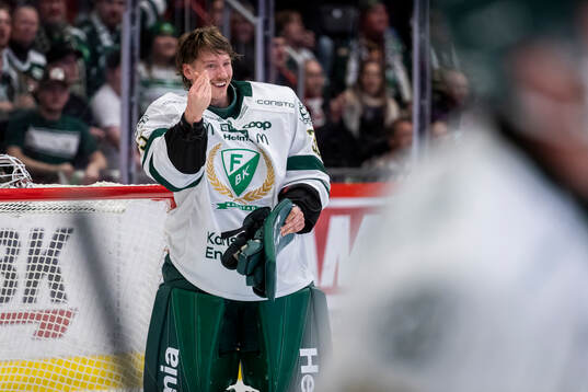 Färjestads målvakt Emil Larmi