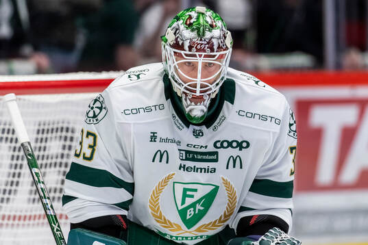 Färjestads målvakt Emil Larmi