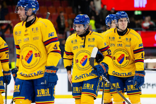 Djurgårdens Joseph Laleggia och Anton Frondell  deppar