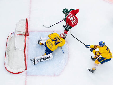 Frölundas Jere Innala gör 2-1 på Djurgårdens målvakt