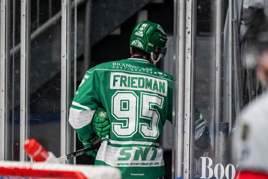 Rögles Mark Friedman lämnar isen