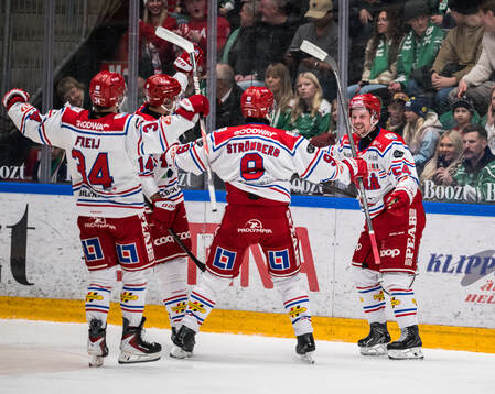 Timrås Jonathan Dahlén jublar