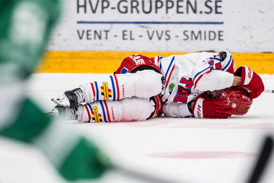 Timrås Emil Pettersson har ont