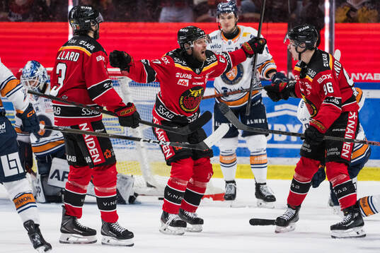 Luleås Linus Omark jublar