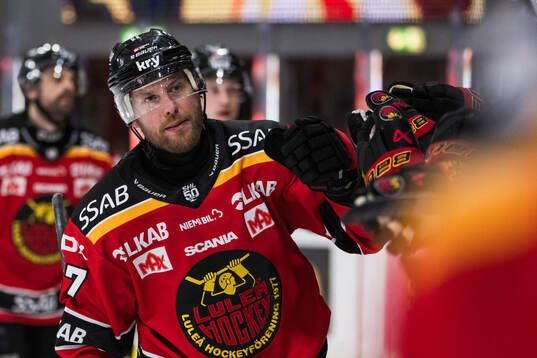 Luleås Linus Omark jublar