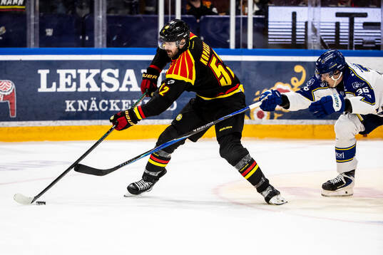 Brynäs Jack Kopacka och Leksands Stefan Milosevic