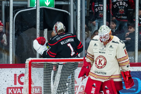 Nybros målvakt Tex Williamsson lämnar isen