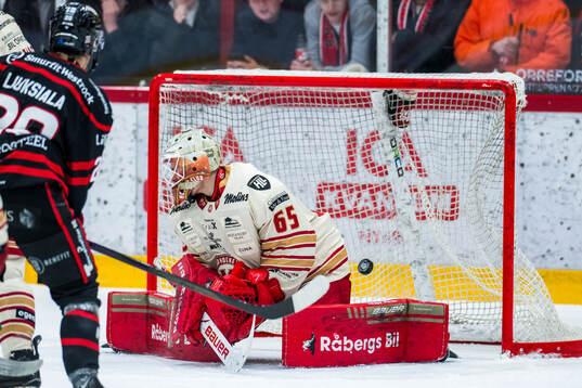 Kalmars målvakt Jacob Crespin släpper in 2-1