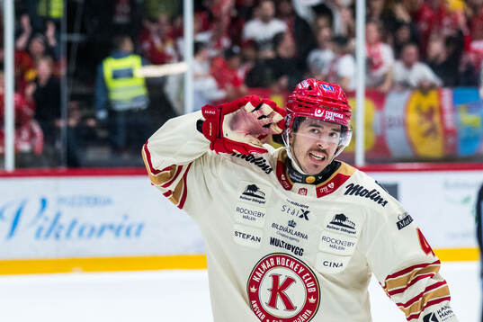 Kalmars Peter DiLiberatore jublar