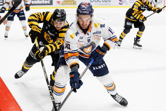 Skellefteås Oskar Vuollet och Växjös Reid Gardiner