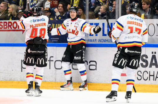 Malmö Redhawks Janne Kuokkanen jublar
