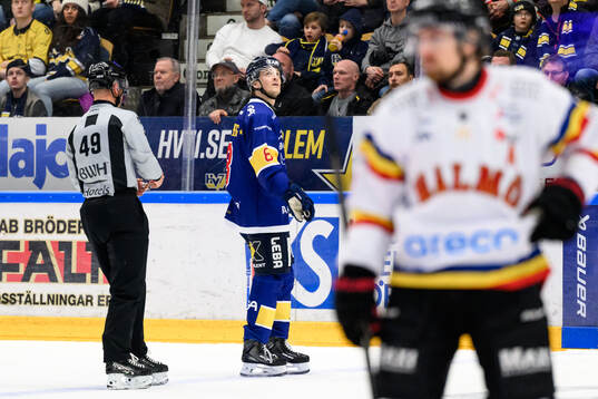 HV71s Lucas Lagerberg deppar