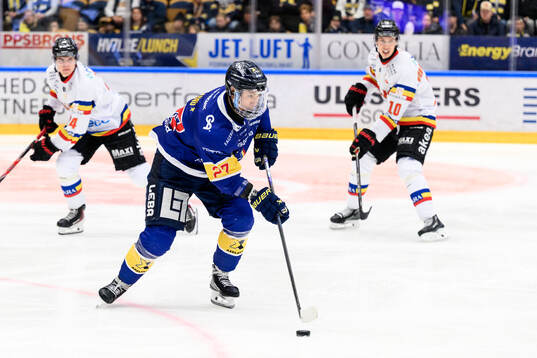 HV71s Jonathan Ang