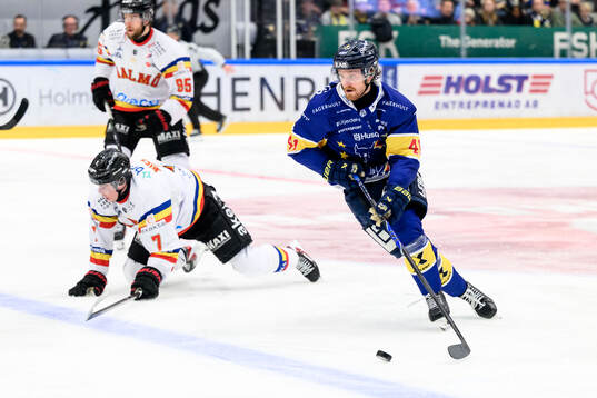 HV71s Riley Woods
