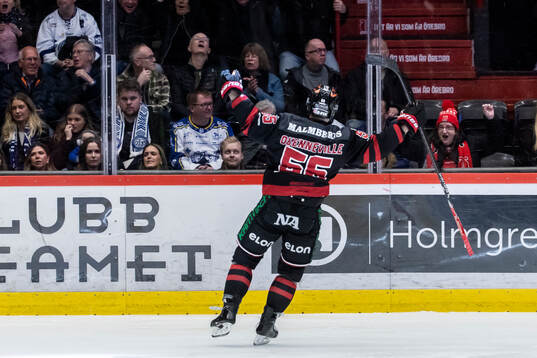 Örebros David Quenneville jublar vid 2-0