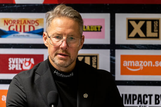 Leksands tränare Johan Hedberg på presskonferansen