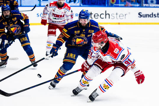 Djurgårdens Jacob Josefson och Timrås Magnus Pääjärvi