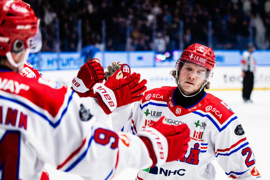 Timrås Linus Nässén jublar