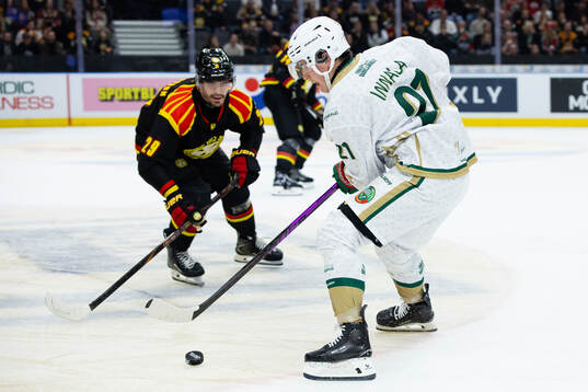 Frölundas Jere Innala och Brynäs Axel Andersson