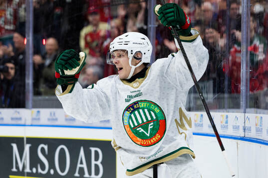 Frölundas Arttu Ruotsalainen jublar