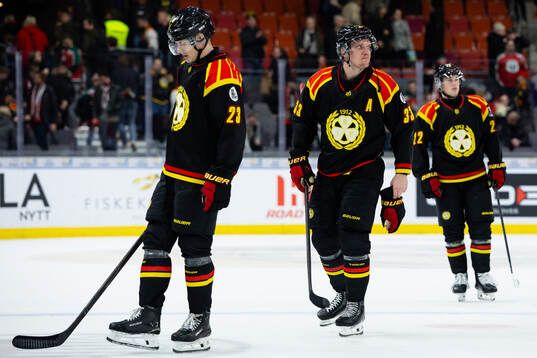 Brynäs Oskar Lindblom och Jakob Silfverberg deppar