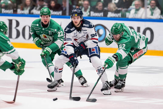 Rögles Fredrik Olofsson och Linköpings Jonathan Myrenberg