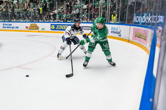 Linköpings Rasmus Rissanen och Rögles Leon Bristedt