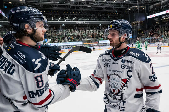 Linköpings Jonathan Myrenberg och Christoffer Ehn jublar
